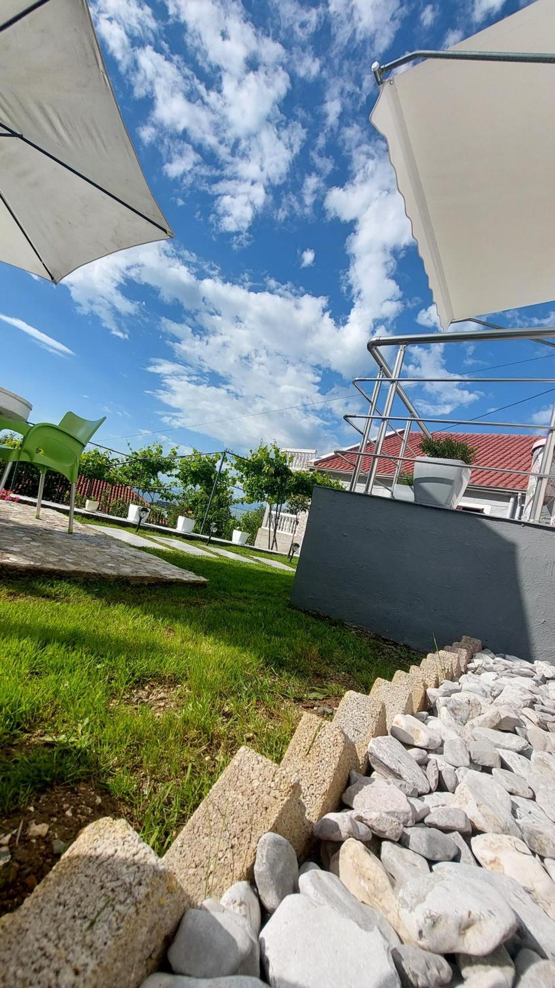 فندق R&R Gesthouse Široka المظهر الخارجي الصورة